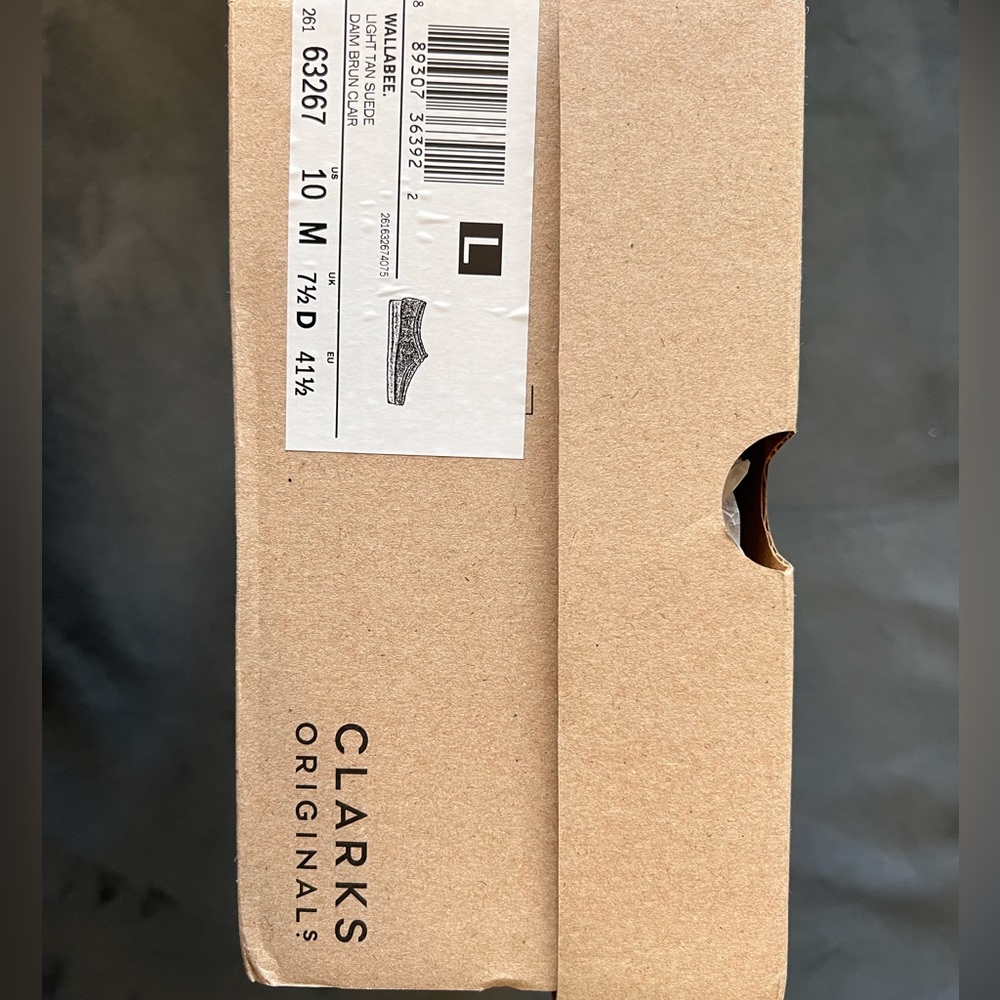 Clarks Wallabees Light Tan Suede - Picture 2 of 12